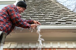 How To Hang Christmas Lights Outside